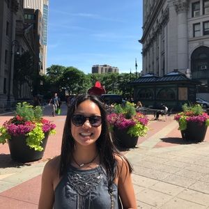 Meet your Posher, Emily